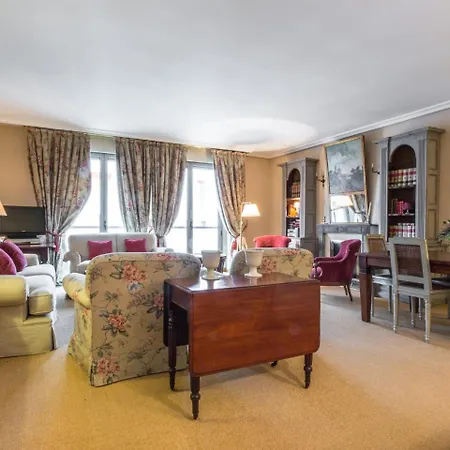 Prado De San Sebastian Apartment Sevilla
